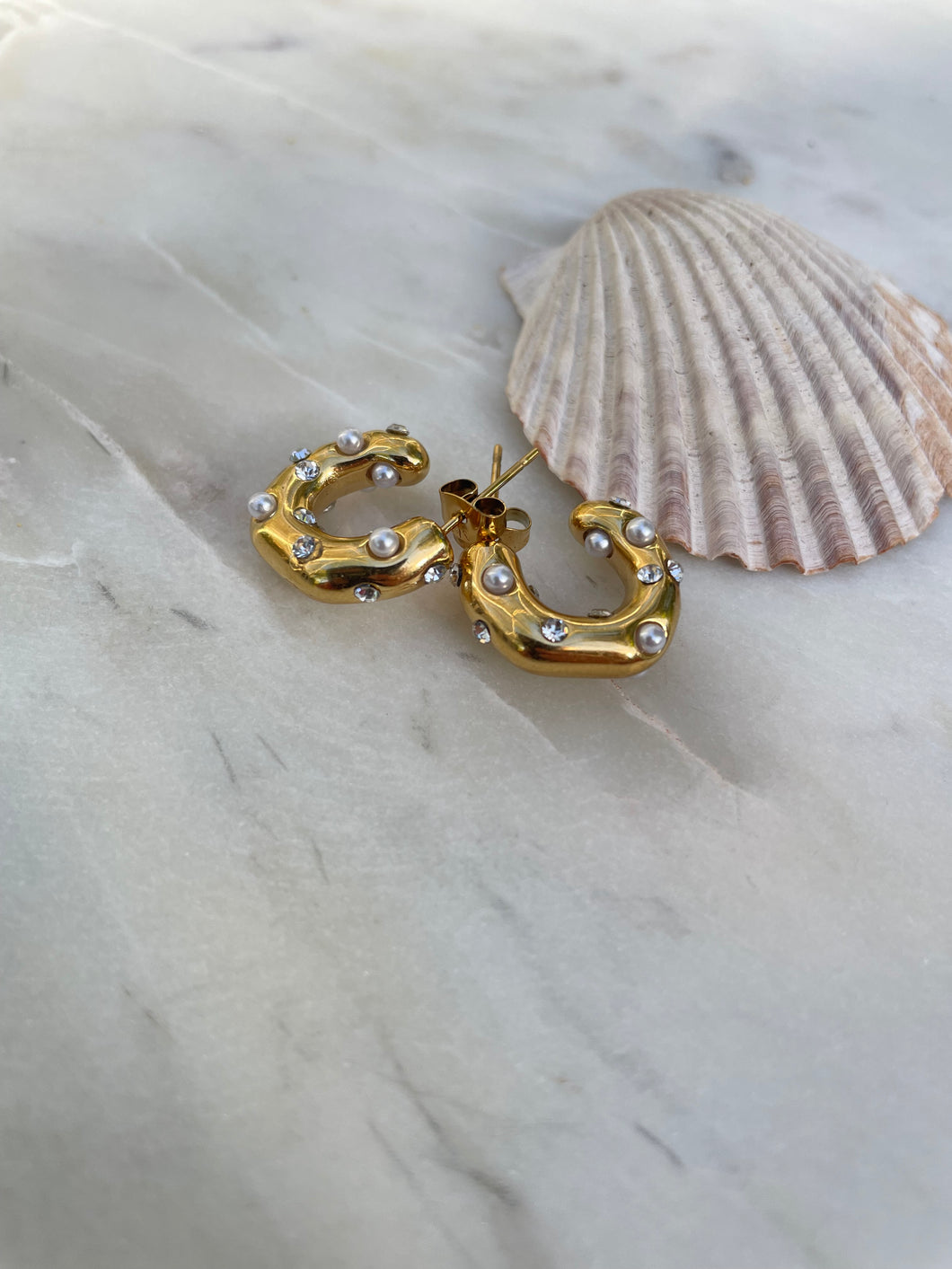 Dot Pearl Hoops